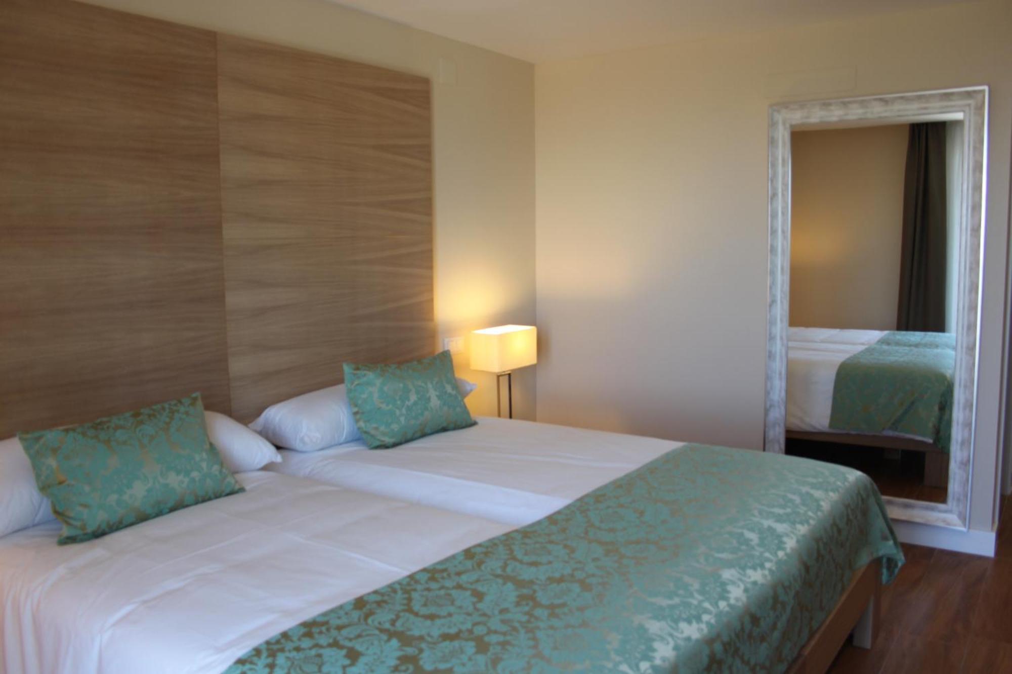 Hotel Medinasalim Мединасели Экстерьер фото