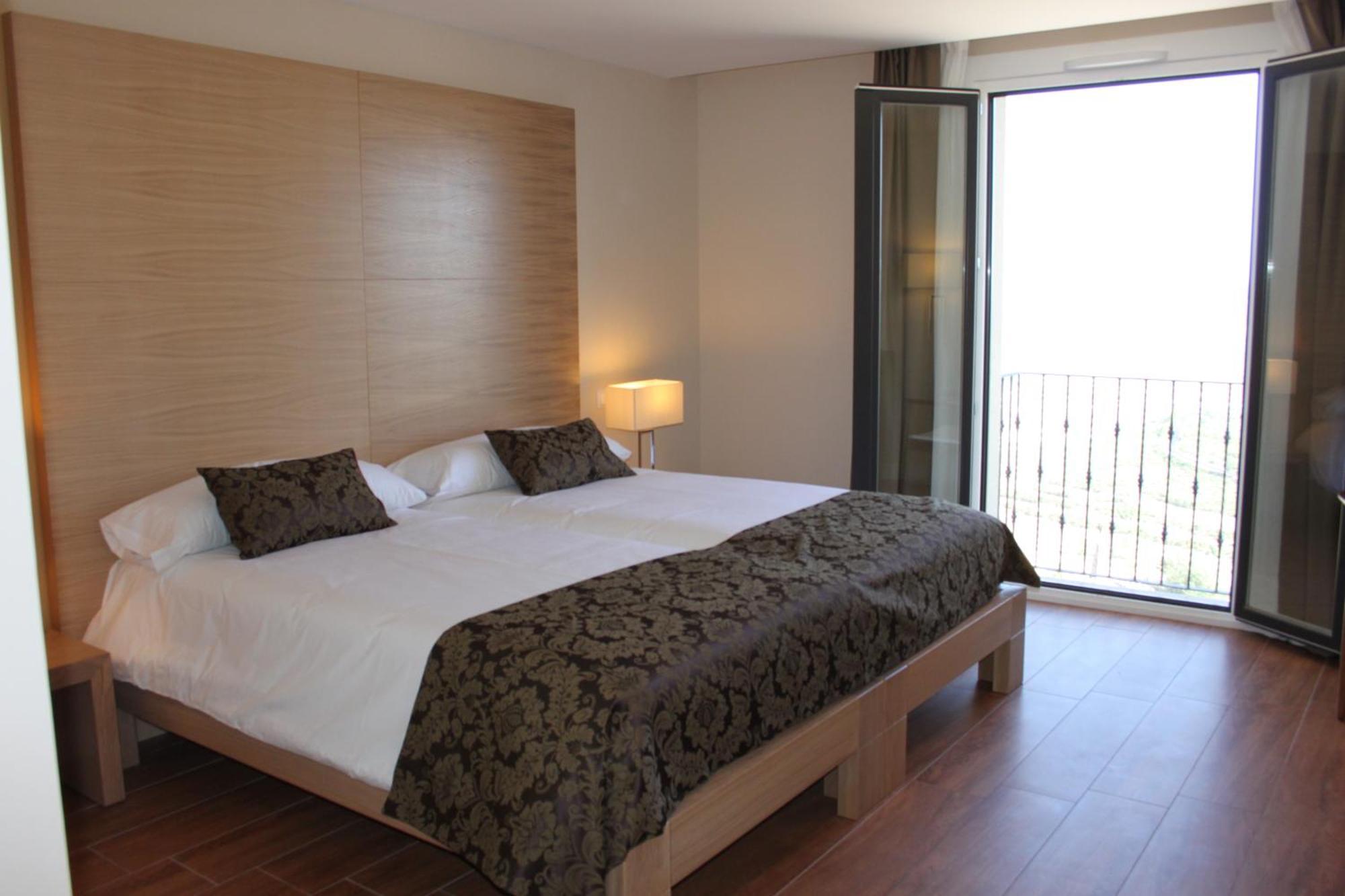 Hotel Medinasalim Мединасели Экстерьер фото