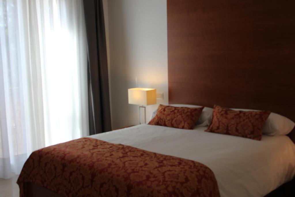 Hotel Medinasalim Мединасели Номер фото